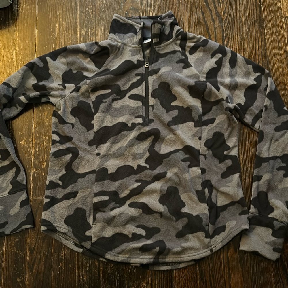 Women’s Old Navy Active Camo 1/4 Zip Jacket